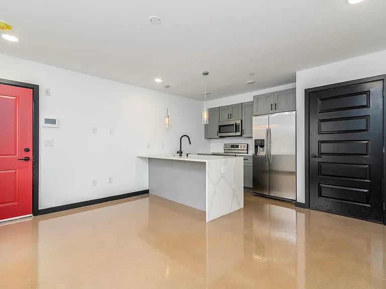 114 Richmond St #2C — Photo 1