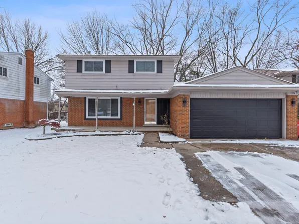 29985 Spring River Dr, Southfield, MI 48076