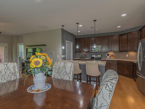 5th image of 2517 Sweet Harmony Ln