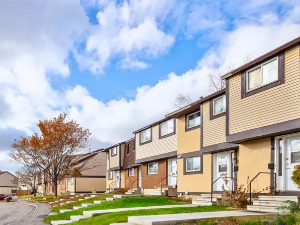 Hunter's Point Townhomes