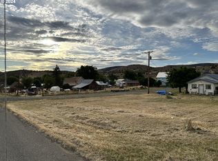 A St, Fossil, OR 97830