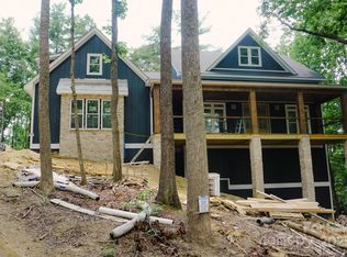 73 Summer Shade Ct, Hendersonville, NC 28792