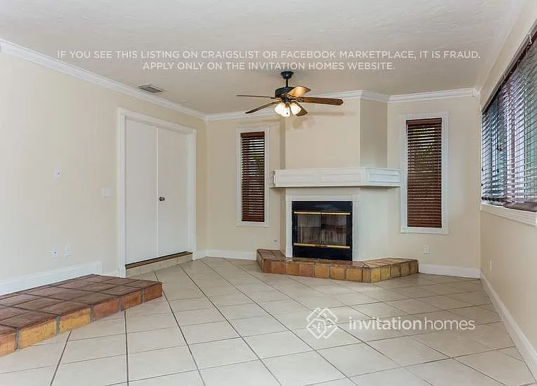 6150 Leslie St — Photo 9