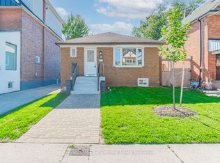 29 Morland Rd, Toronto, ON M6S2M7