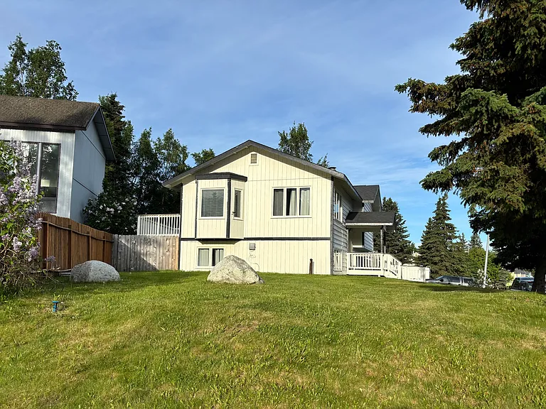 2100 Colony Loop — Photo 1