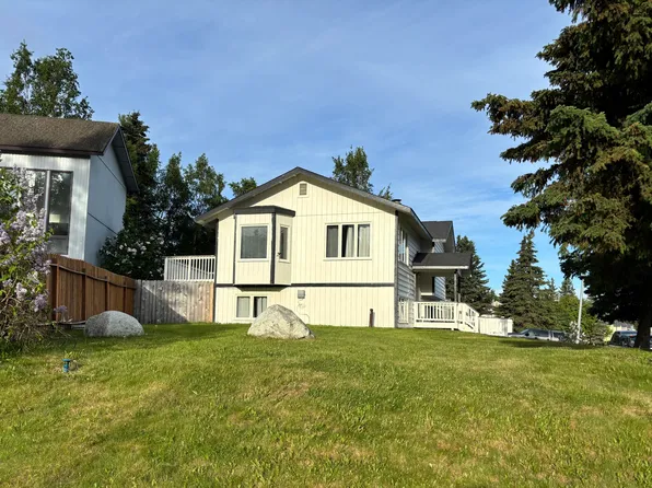 2100 Colony Loop, Anchorage, AK 99507
