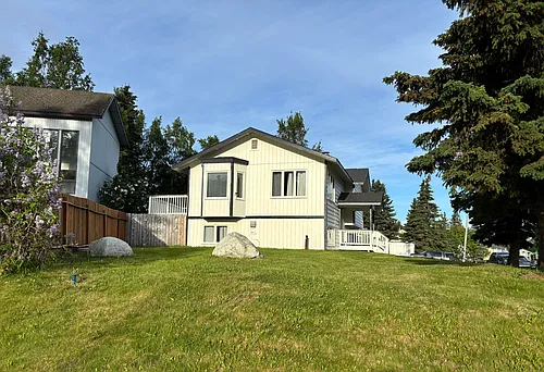 2100 Colony Loop Photo 1