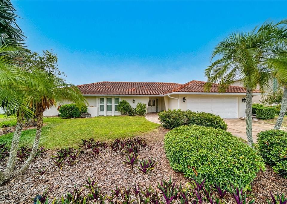 1st image of 206 Poinciana Ln