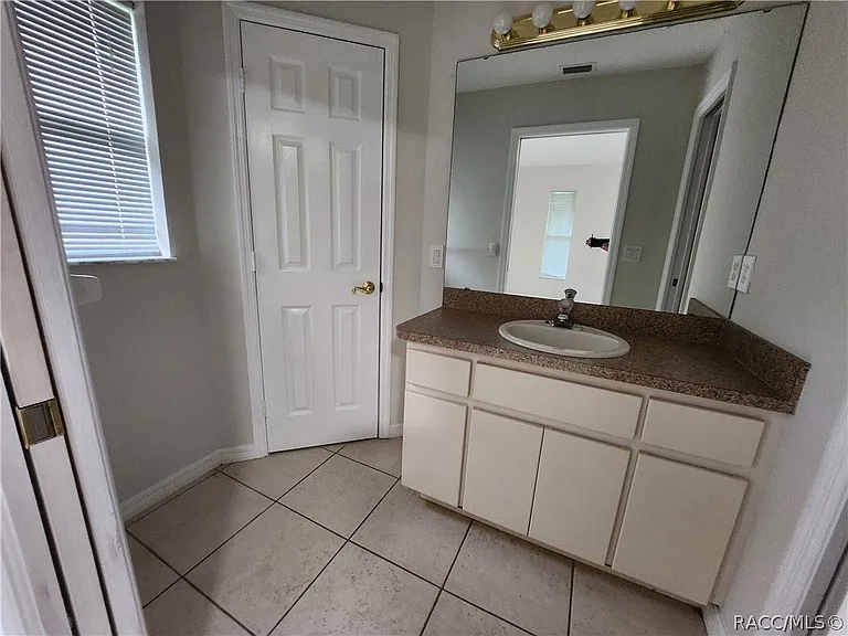 6521 E Grayson St — Photo 10