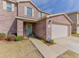 2221 Sims Dr, Fort Worth, TX 76119