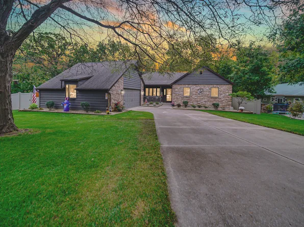 524 Timberwood Ln, Lowell, IN 46356