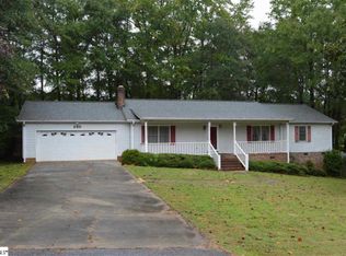 220 Plantation Dr, Greer, SC 29651