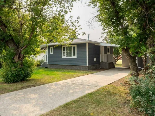 2209 N 22nd Ave, Coaldale, AB T1M 1H5