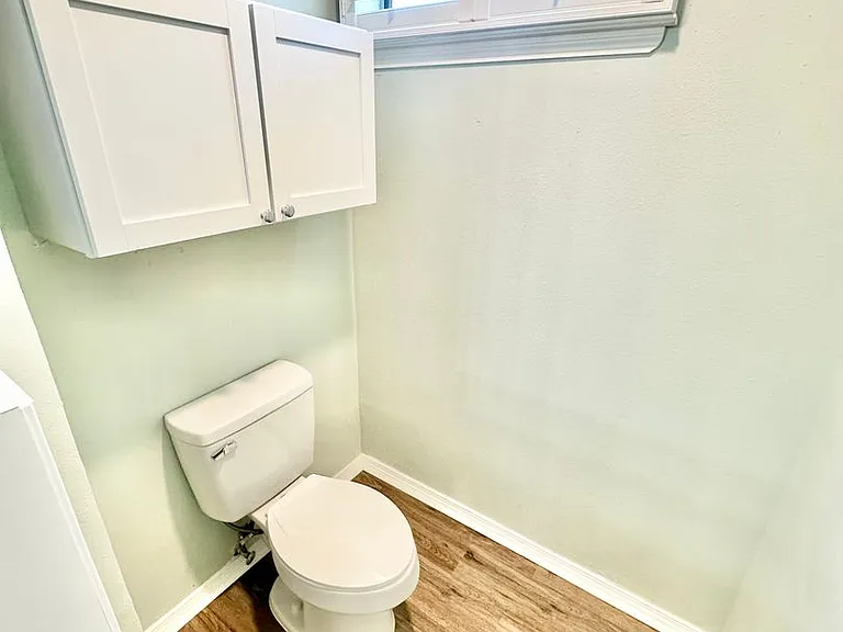 937 Holbrook Cir — Photo 36
