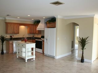 3097 Eden Mills Dr, Sarasota, FL 34237