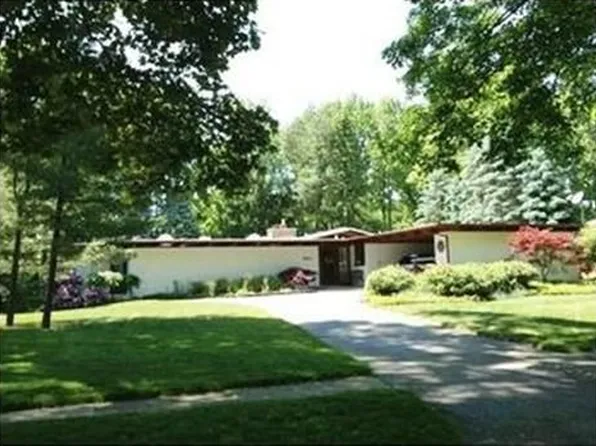 4311 Andre St, Midland, MI 48642