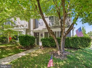 1537 Poplar Grove Dr, Reston, VA 20194