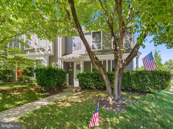 1537 Poplar Grove Dr, Reston, VA 20194