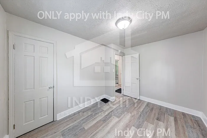 3220 E 34th St — Photo 16