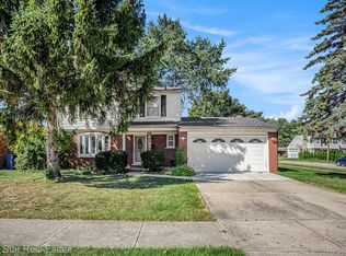 31263 Shaw Dr, Warren, MI 48093