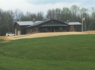 154 Roark Rd, Cottontown, TN 37048