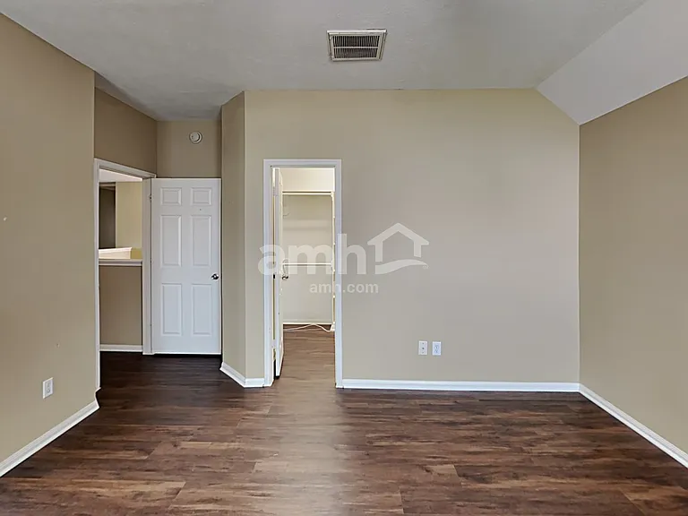 1927 Makenna Ln — Photo 13