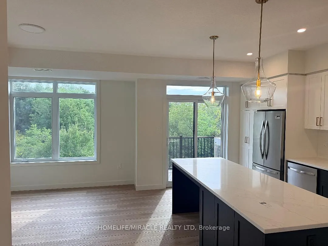 824 Woolwich Street — Photo 3