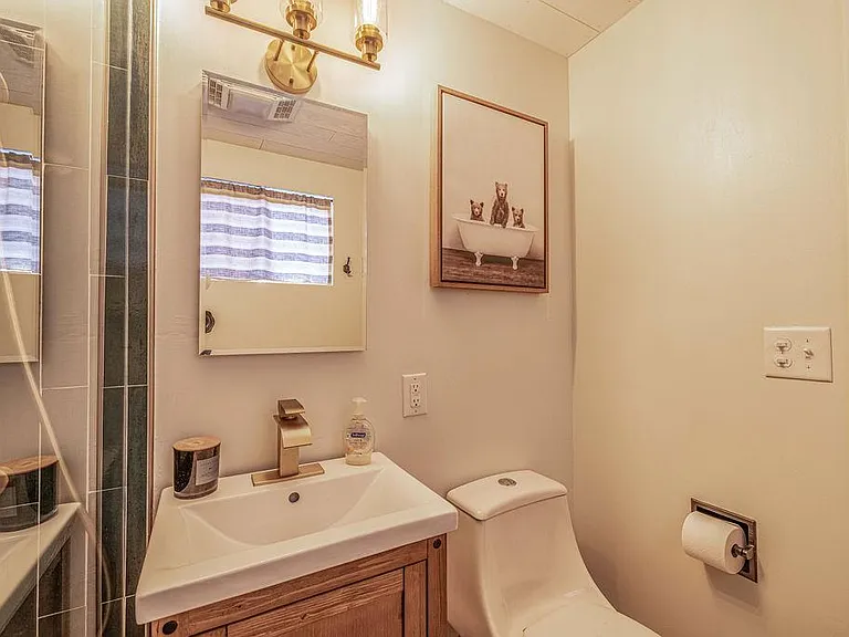 806 Santa Barbara Ave — Photo 8