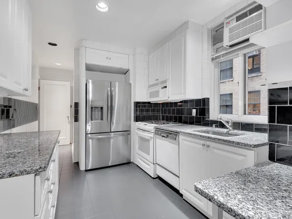 1105 Park Avenue 3D image 2 of 9