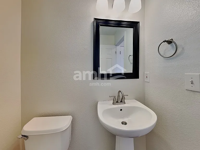 16322 E 104th Way — Photo 8