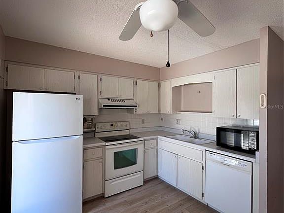 3rd image of 509 W Venice Ave APT 102