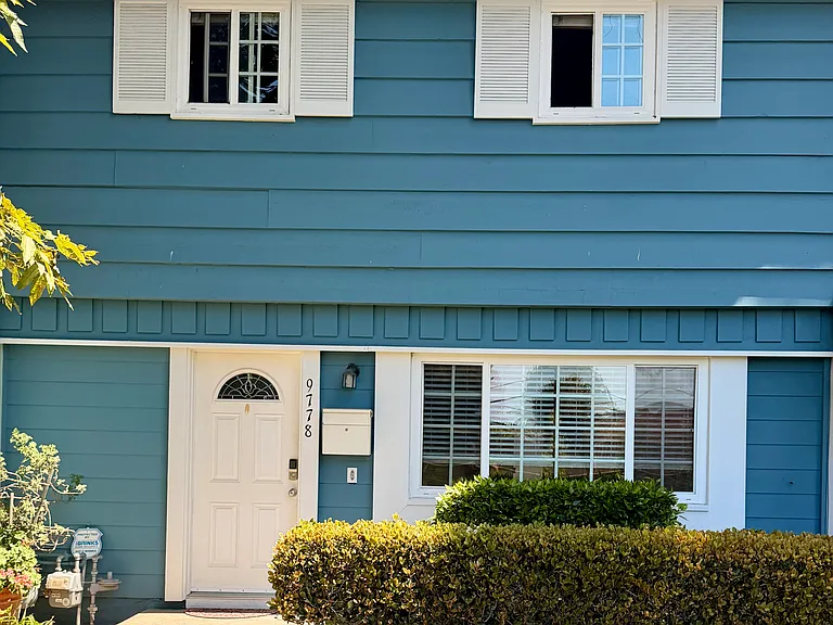 9778 Charing Cross Dr — Photo 1