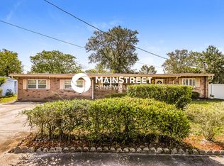 8653 Samona Dr W, Jacksonville, FL 32208