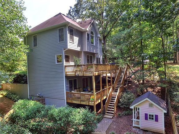 3rd image of 212 Brentwood Ct