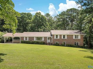 405 Shannon Cir, Gadsden, AL 35904
