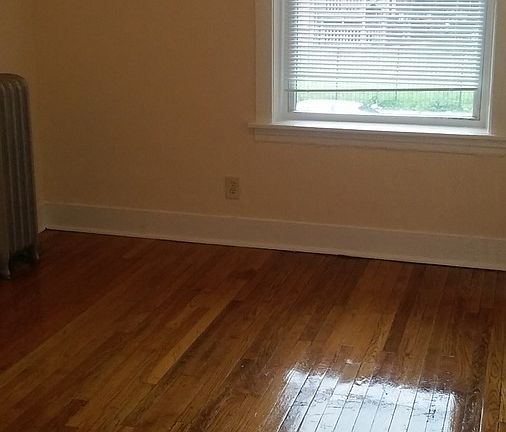 3rd image of 113 N Lamon Ave #3