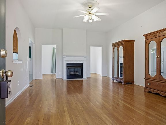 5th image of 928 Everyman Ct