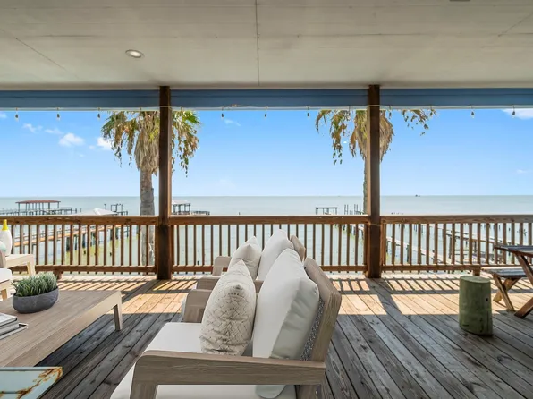 427 2nd St, San Leon, TX 77539