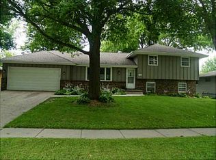 120 Lynwood Dr, Huxley, IA 50124