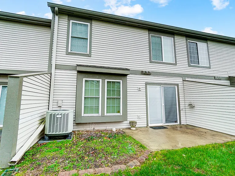 1804 Cliffview Ln — Photo 40