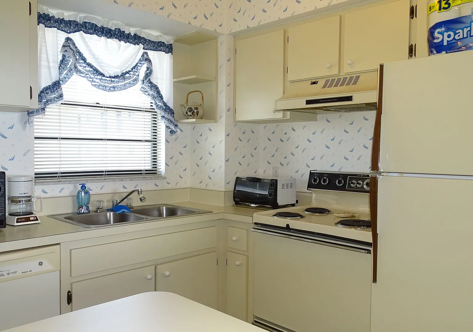 2 Bedroom Anglers Cove Unit-Available Now - $2295 Per Month — Photo 1