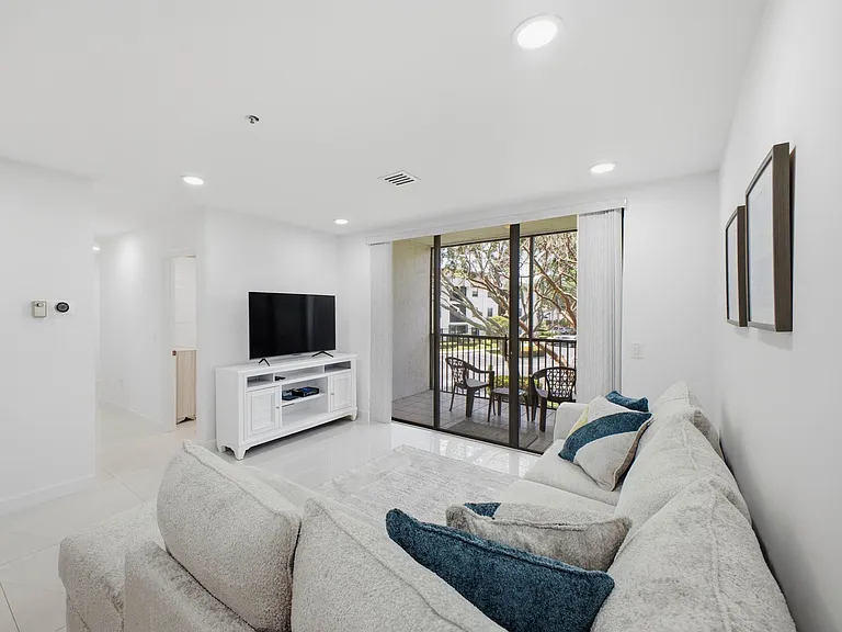 5157 Floria Way #J — Photo 21