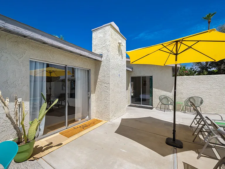 864 S Mountain View Dr — Photo 19