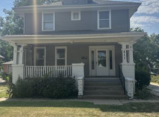 211 Des Moines Ave, Salina, KS 67401