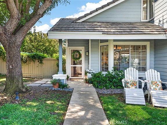 3rd image of 1754 Stratford Cir