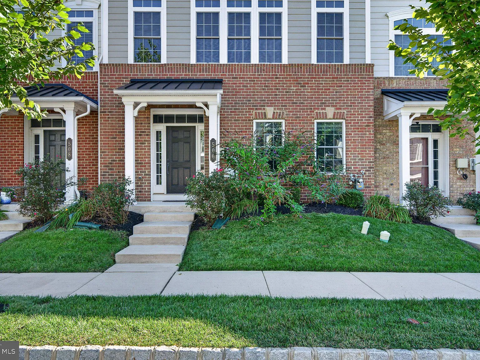 5 bed, 4.5 bath, 4124 sqft, $4,600 — Photo 4