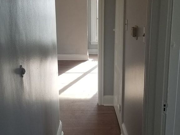 2nd image of 205 W Mount Pleasant Ave #10717308