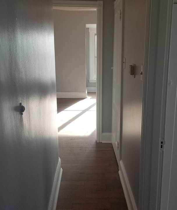 2nd image of 205 W Mount Pleasant Ave #10817319