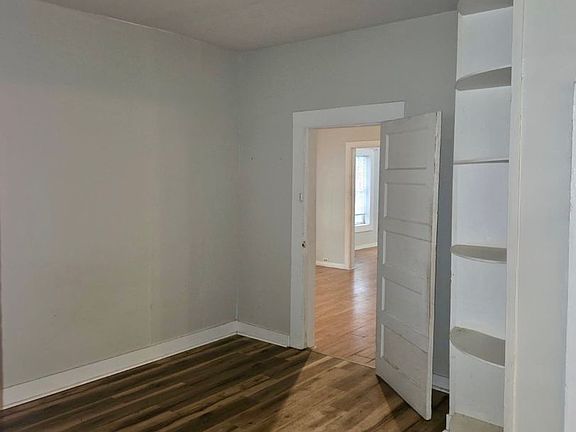 3rd image of 85 Latimer St