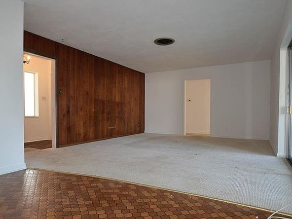 5th image of 4832 W Bay Villa Ave